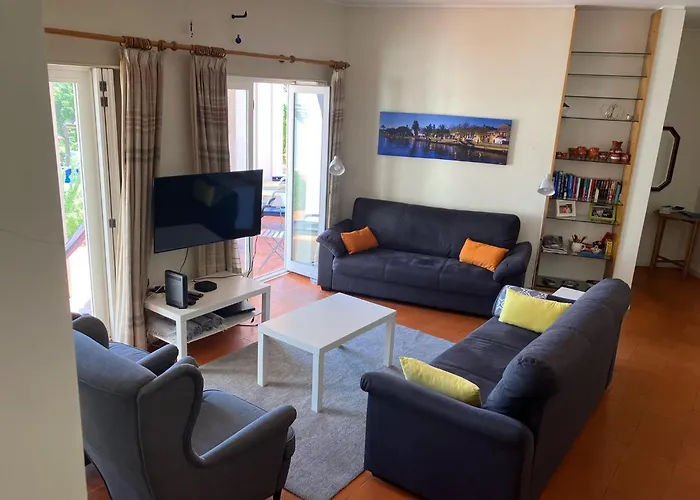 Citrus Tree House, Private Pool And Garden. Feriehus *