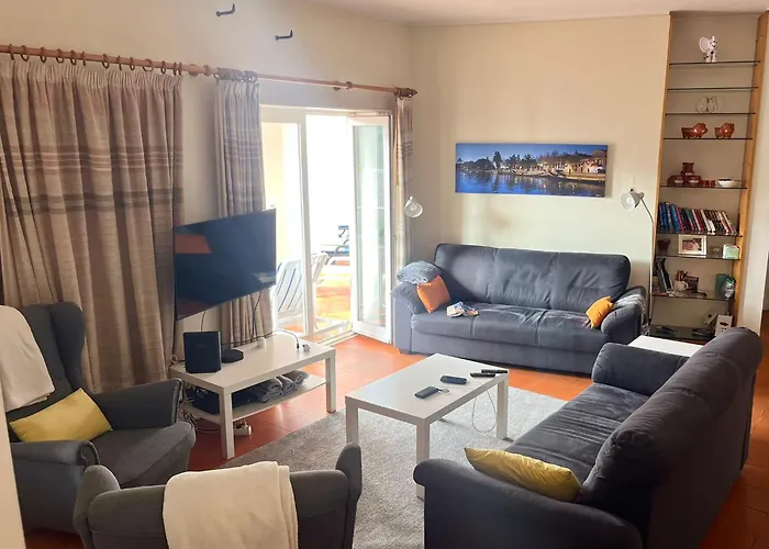 Citrus Tree House, Private Pool And Garden. Feriehus